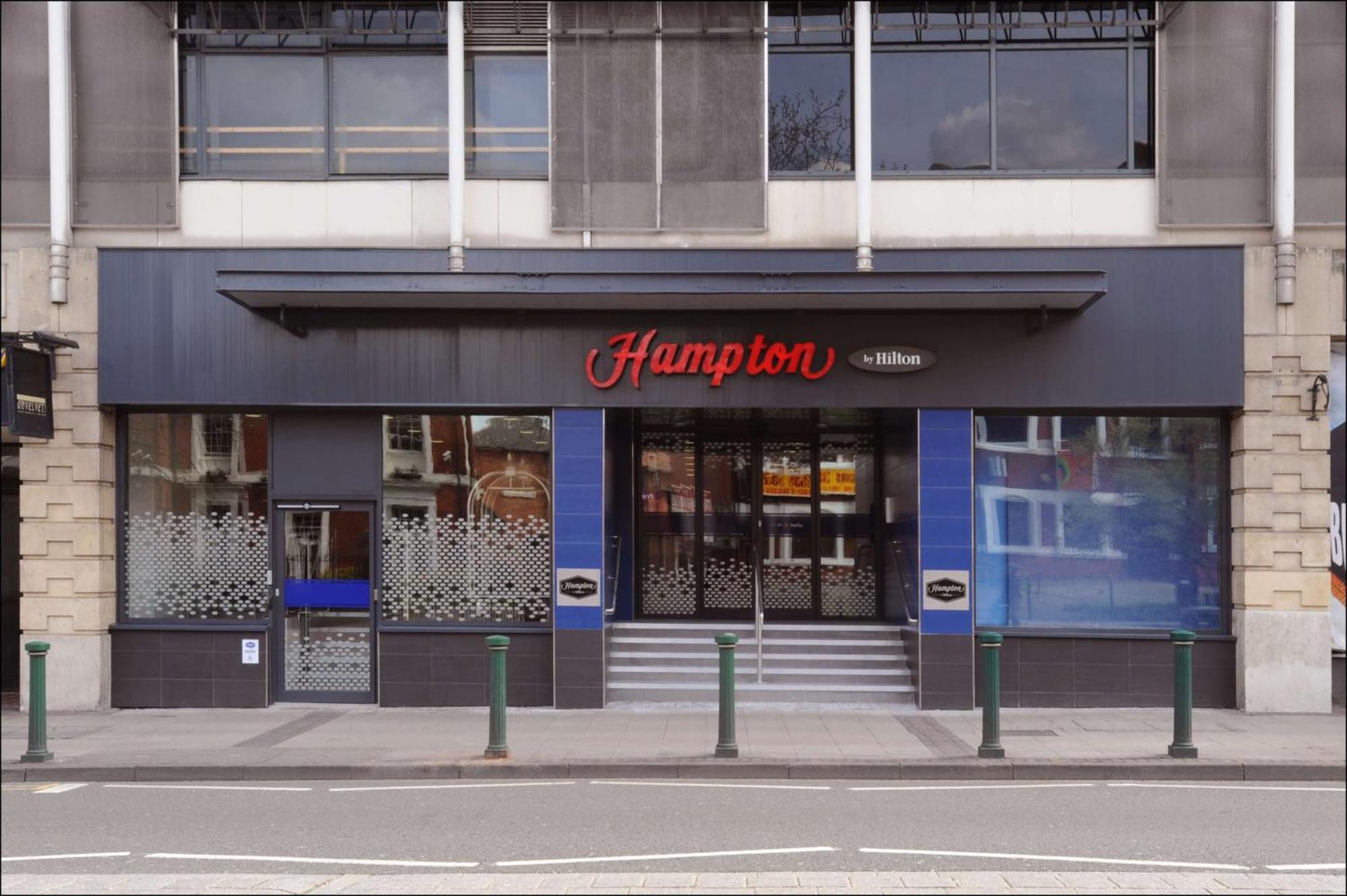 Готель Hampton By Hilton Birmingham Broad Street Екстер'єр фото